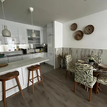 Casa Das Flores Apartment